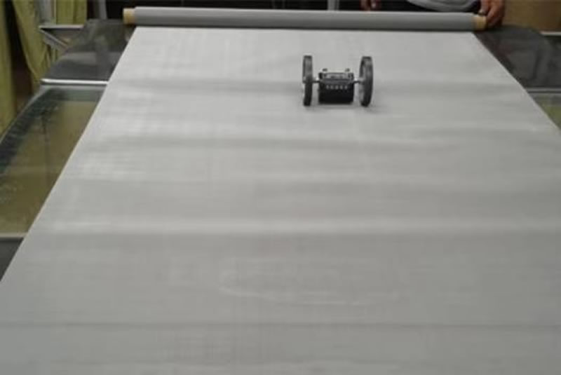 Stainless Steel Wire Mesh Quality Inspection